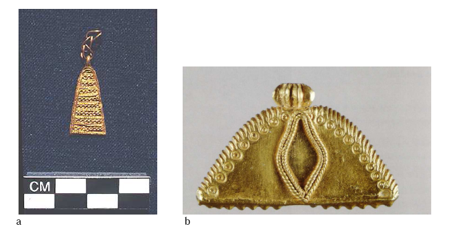 Figure 39- Les pendentifs : a- Umm el-Marra, tombe 1 (
