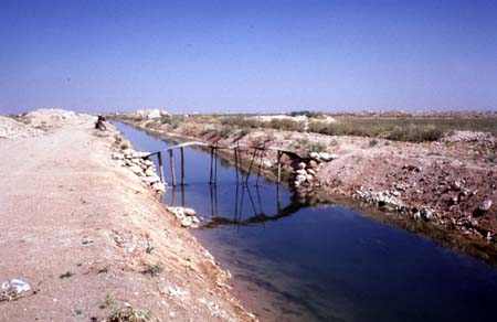 Planche 1 D - Canal d'irrigation actuel