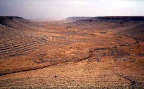 Planche 10 A - Structures dans la vallée de Zabad
