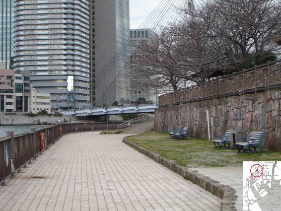 Photo 11 : Digues aménagées en promenade sur River City 21, à l’embouchure de la Sumida. 