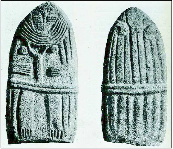 Fig. 1: Statue-menhir* unearthed in Saint-Sernin-sur-Rance (Aveyron), representing a goddess with two circles in relief standing for her breasts and a U-shape necklace. 