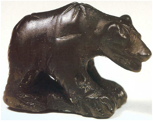Fig. 36: Jet bear-shaped amulet from Bootle (Lancashire, GB). Green, 1992a, p. 41.