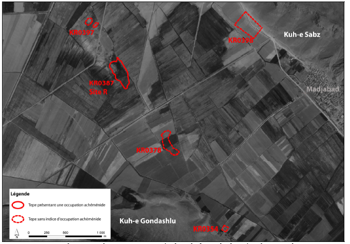 Figure 6‑4 : Emplacement des sites enregistrés dans la base de données des sites du « Kur River Basin » (le contour des sites a été repris sur les cartes au 1:5000 annotées par W. Sumner), replacé sur une photographie aérienne récente
