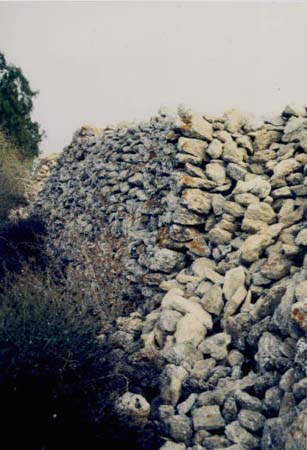 Fig. 155 : Murs en pierre.  