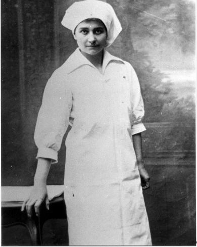 16- Comité de Patronage, Marinette Heurtier infirmière pendant la Première Guerre mondiale (Photo Luaire)