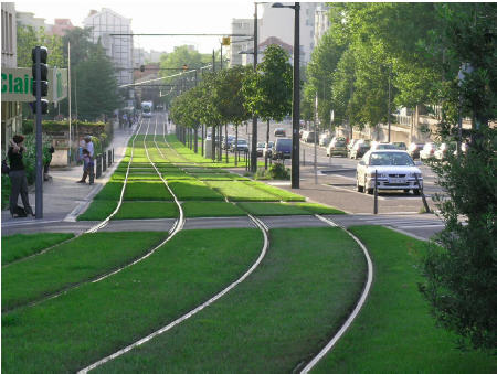 Lyon : « Le nouveau partage de la voirie et la requalification des espaces publics le long du tracé du tramway »
