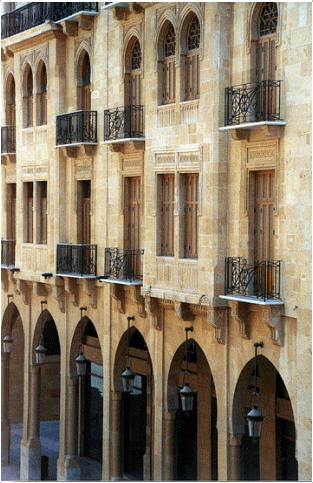 Figure 114. Place de l’Etoile : façade rénovée  