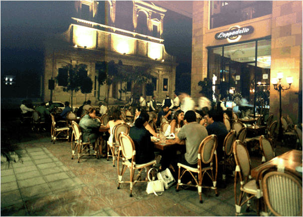 Figure 59. Place de l’Etoile, place des cafés.  